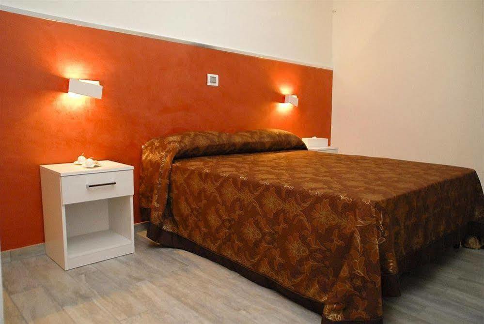 Posto Rosso Orlando B&B מראה חיצוני תמונה